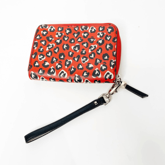 Stella & Dot Chelsea Tech Wallet Wristlet Wild Hearts Red leopard faux leather - Picture 3 of 5